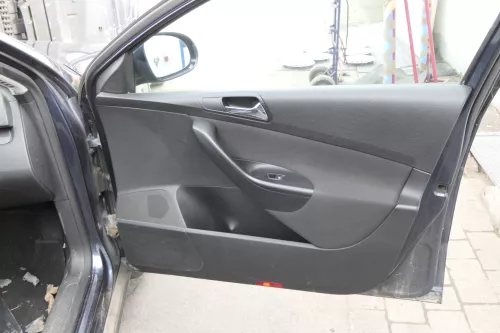 VW Passat 3C Variant Türverkleidung Verkleidung Tür vorne rechts Beifahrertür (155982)