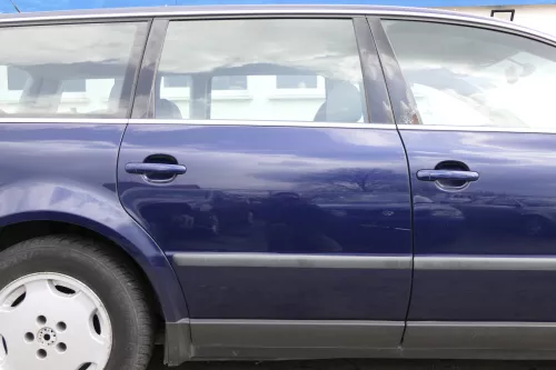 VW Passat 3B 3BG Kombi Variant Tür hinten rechts schwarz blau indigoblau LB5N (156566)