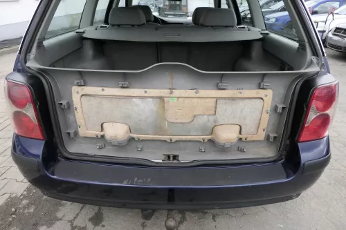 VW Passat 3B 3BG Kombi Abdeckung Verkleidung hinten Heckklappe grau (156570)