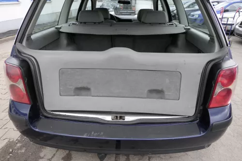 VW Passat 3B 3BG Kombi Abdeckung Verkleidung hinten Heckklappe grau 