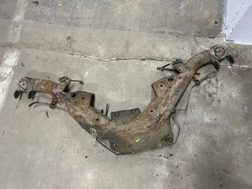 VW Golf 3 1H Syncro Allrad Achse hinten Hinterachse Achsträger Aggregateträger (157286)
