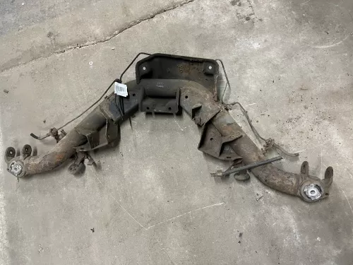 VW Golf 3 1H Syncro Allrad Achse hinten Hinterachse Achsträger Aggregateträger (157286)