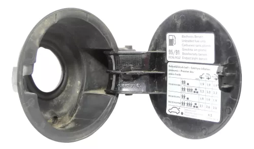 VW Golf 4 Limousine Tankdeckel Deckel Tank Tankverschluß schwarz LC9Z blackmagic (157710)