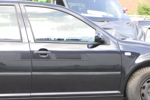 VW Golf 4 Bora Tür vorne rechts Beiahrertür 4/5-Türer+ Kombi schwarz LC9Z ohne A (157738)