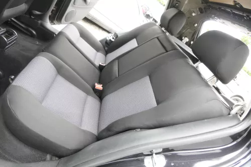 Golf 4 Limousine Sitz Rückbank Rücksitzbank Sitzfläche Sitze Kopfstützen schwarz