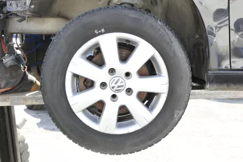VW Passat 3C Golf Reifen Winterreifen 195/65R15 91T Alufelgen Felgen 3-4mm BBS (158059)