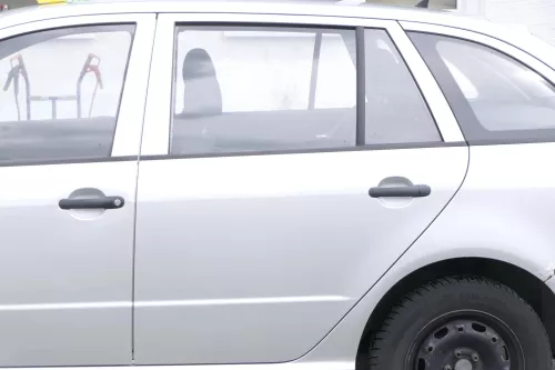 Skoda Fabia 6Y Combi Variant Kombi Tür hinten links grau silber LF7T -ohne Anbau