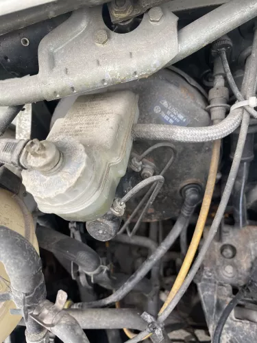 VW T4 Bremskraftverstärker Bremskraftregler 701612101 (ohneABS) (158387)