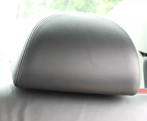 Skoda Superb 3U Kopfstütze Sitz Sitze hinten rechts oder links onyx Leder  (158465)
