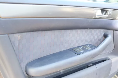Audi A6 4B Türverkleidung Verkleidung Tür vorne +hinten links rechts blau mariti (158575)