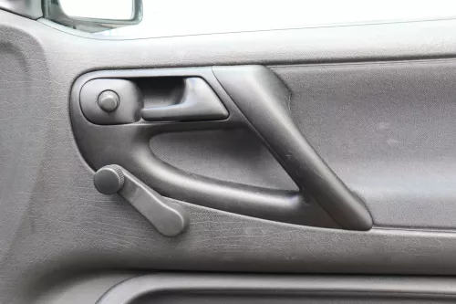 VW Polo 6N Türverkleidung Verkleidung Tür vorne links + rechts 2/3-Türer off-bla (158822)