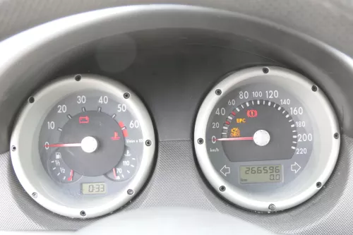 VW Polo 6N2 Tacho Tachometer Kombiinstrument 266.000km 6N0920804E 1,4 60PS 44kw (158930)