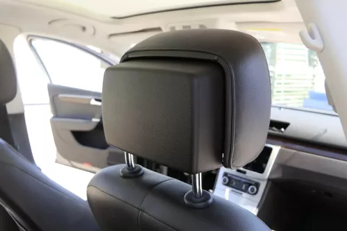 1x VW Passat 3C B7 Kopfstütze Sitz Sitze vorne rechts oder links braun naturbrau (159217)