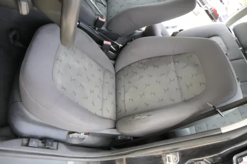VW Caddy 3 2k Sitz Fahrersitz vorne links +rechts Beifahrersitz Sitzheizung (159297)