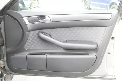 Audi A6 4B Türverkleidung Verkleidung Tür vorne +hinten links rechts soul schwar (159347)
