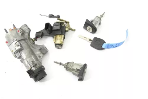 VW Polo 9N 9N3 Schloßsystem 2x Tür Heckschloß 1x Schlüssel Schloß Zündschloß (159550)