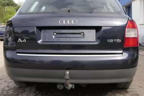 Audi A4 8E B6 Kombi Avant Stoßstange hinten mit Spoiler schwarz blau LZ5L (159627)