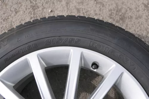 1x Audi A4 8E B6 B7 A6 4F Alufelge 8E0601025H  7,5j x16H2 ET45 Reifen 215/55 R16 (159633)