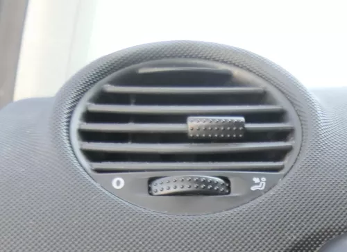 VW New Beetle 9C 1C Lüftungsdüse Düse Lüftung vorne links 1C0819703A 01C (159659)