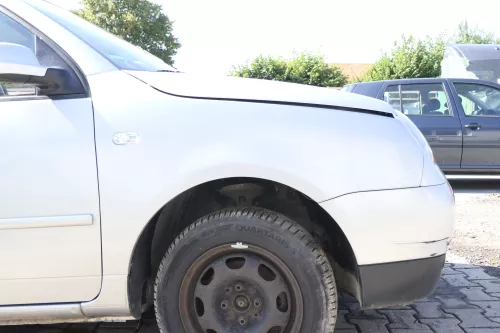 VW Lupo 6X Kotflügel vorne rechts silber grau LA7W (159730)