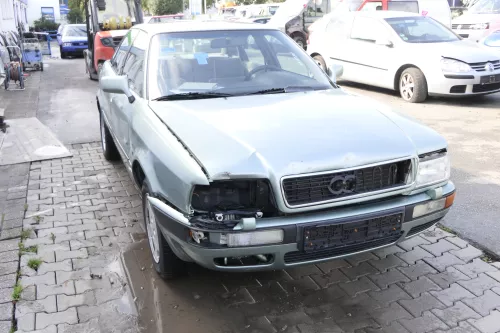Audi 80 Kotflügel vorne rechts grün LY6N - Beule - Dellen  (159845)