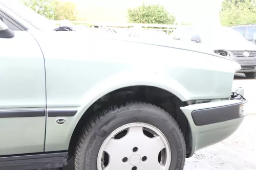 Audi 80 Kotflügel vorne rechts grün LY6N - Beule - Dellen  (159845)