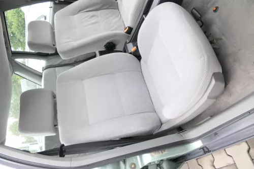 Audi 80 Sitz Fahrersitz vorne links +rechts Beifahrersitz (159887)
