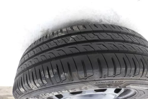 4x  VW Golf 4 Bora 195/65 R15 91T Sommerreifen 6jx15H2 ET38  ca. 3-5-7mm (160216)