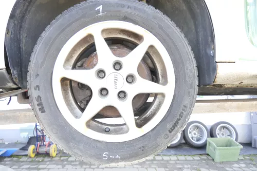 Polo 9N Ibiza Fox Alufelgen Reifen 165/70 R14 - 2x5-6mm 2x5mm KBA 42692 Winter (160256)