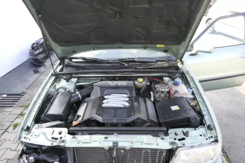 Audi A4 B5 A6 B4 C5 Krümmer Abgaskrümmer 078253032AD ABC AAH rechts 1-3Zylin (160381)