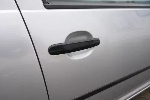 VW Golf 4 Bora Tür vorne rechts Beifahrertür 4/5-Türer + Kombi silber LA7W ref (160615)
