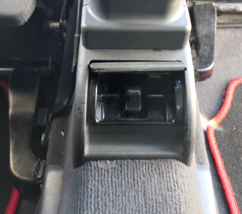Audi A3 8L Aschenbecher Zigarettenanzünder hinten (bis ca.2000)  (160742)