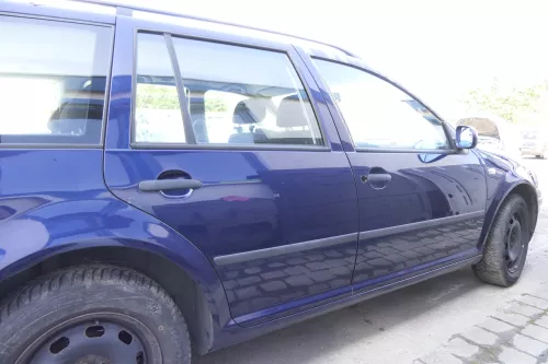VW Golf 4 Bora Tür hinten rechts nur Kombi /Variant blau LB5N indigoblau ohne An (160911)