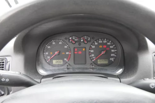 VW Golf 4 Tacho Tachometer Kombiinstrument 255.000km 1J0919860 1,4 16V 75PS 55kw (161070)