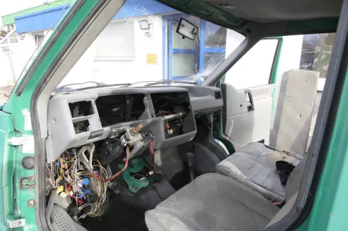 VW T4 Multivan Armaturenbrett Cockpit Amaturbrett mistral grau OHNE Anbauteile (161200)