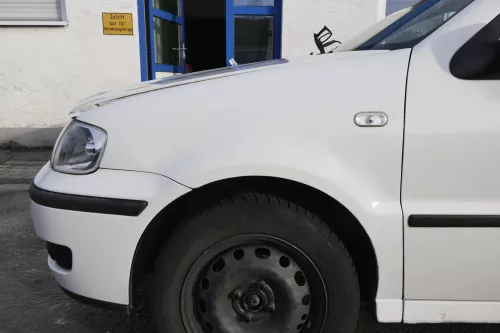 VW Polo 6N2 Kotflügel vorne links weiß LB9A (bis unterm Schweller)