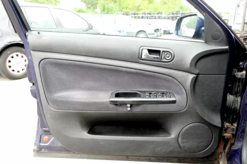 VW Passat 3B Variant Türverkleidung Verkleidung Tür vorne u hinten schwarz links (161541)
