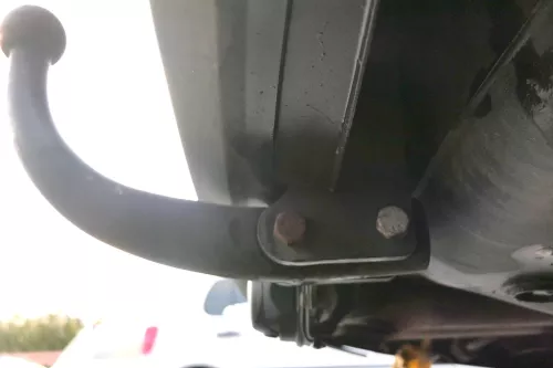 Audi A6 4B feste starr starre Anhängerkupplung Anhängekupplung Kabelbaum Westfal (161557)