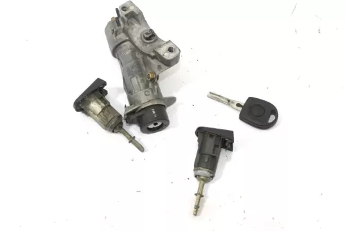 VW Golf 4 Kombi Schloßsystem 2x Türschloß + 1x Schlüssel Schloß Zündschloß