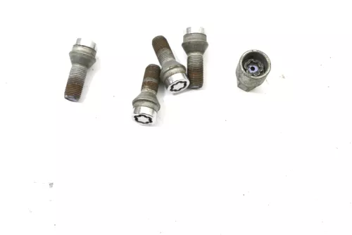VW Golf 4 Bora Audi A3 Passat 3B 3BG Felgenschloß Schloß Felge Radschraube 
