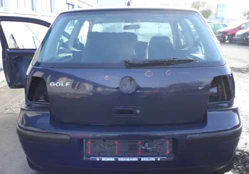 VW Golf 4 Limousine Stoßstange hinten Heckstoßstange Stoßfänger blau LA5G (161710)
