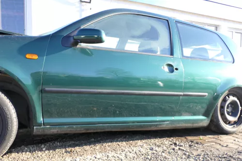 VW Golf 4 Tür vorne links Fahrertür 2/3-Türer grün LC6M brightgreen ohne Anbaute (161858)