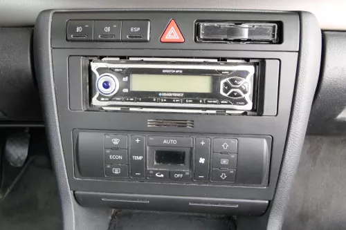 Audi A4 B5 Mittelkonsole Verkleidung um Radio Blende Armaturenbrett  (162138)
