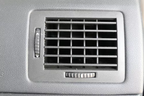 Skoda Fabia 6Y Lüftungsdüse Düse Lüftung vorne rechts 6Y0819702 (162165)