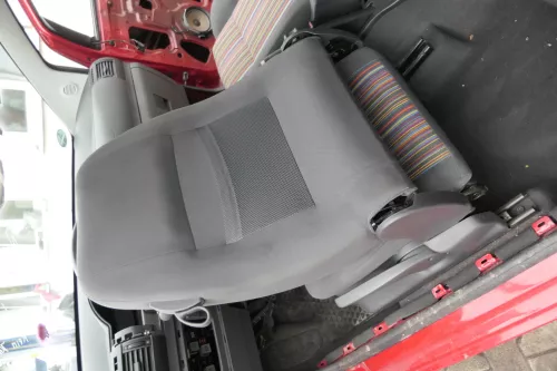VW Fox Sitz Fahrersitz vorne links OHNEAirbag höhenverstellbar  v (162341)