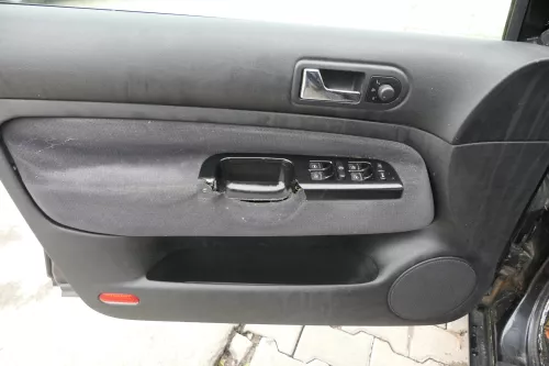 VW Golf 4 Limousine Türverkleidung Verkleidung Tür vorne hinten links rechts 4x (162399)
