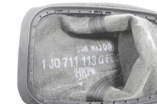 VW Golf 4 Bora Schaltknauf Schaltsack Schaltknüppel schwarz Benziner 6-Gang 1J d (162416)