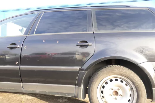 VW Passat 3B 3BG Kombi Variant Tür hinten links schwarz LC9Z magic (162647)