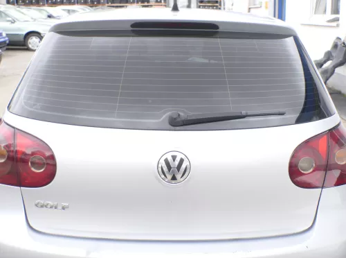 VW Golf 5 V Heckklappe hinten Kofferraumklappe mit Scheibe silber grau LA7W Sil (162662)