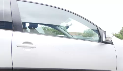 VW Golf 5 1K vorne rechts Fenster Scheibe in Tür Fensterscheibe 2/3-Türer 1K3845 (162684)